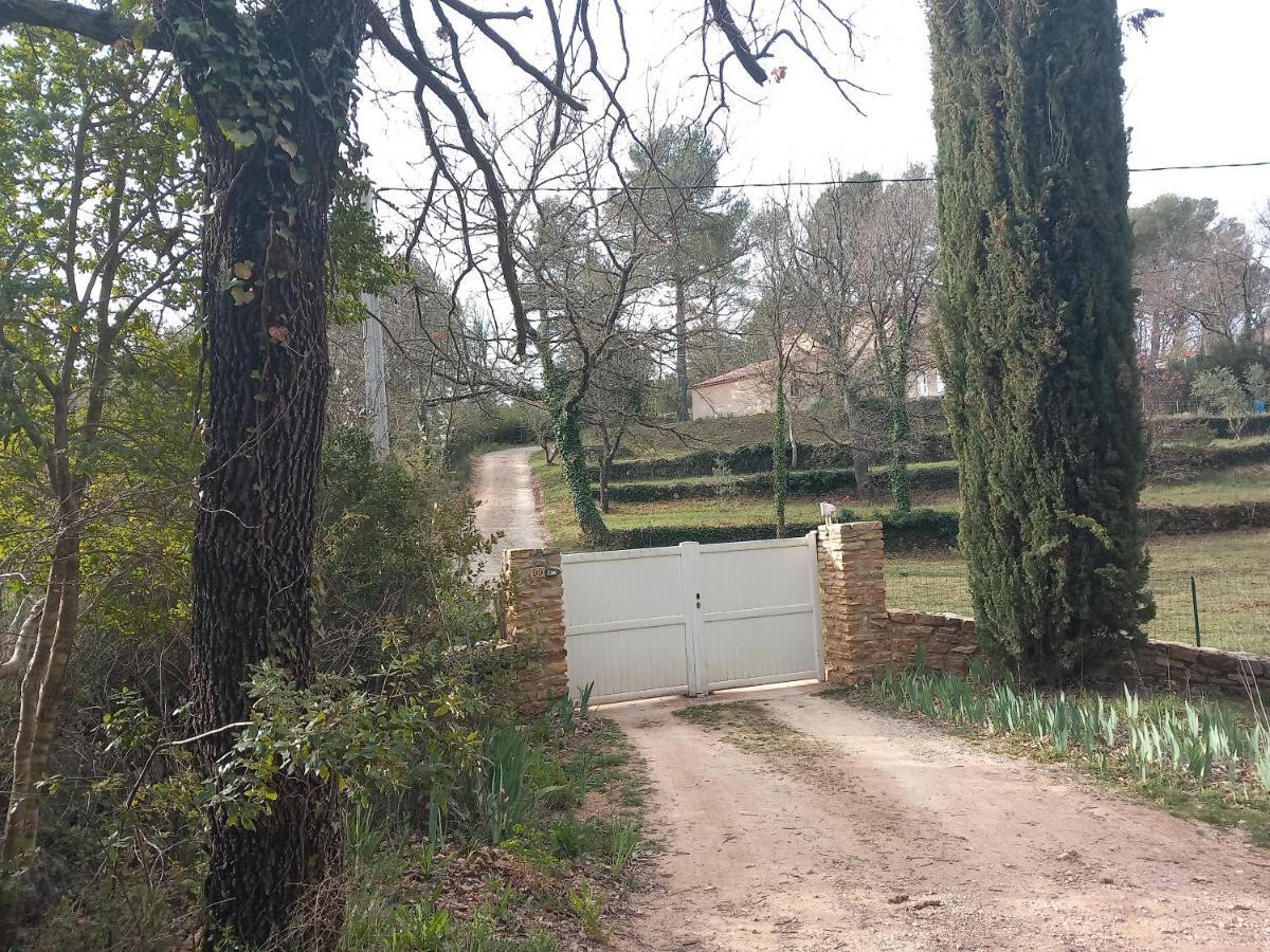 Le Refuge De Sissou Apartamento Pontevès Exterior foto